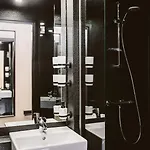 Hotel Hektor Container 3*