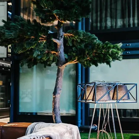 Hotel Hektor Container