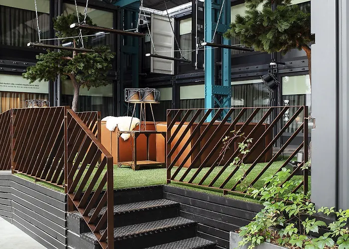 Hotel Hektor Container