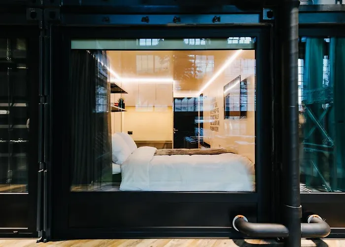 Hektor Container Hotel